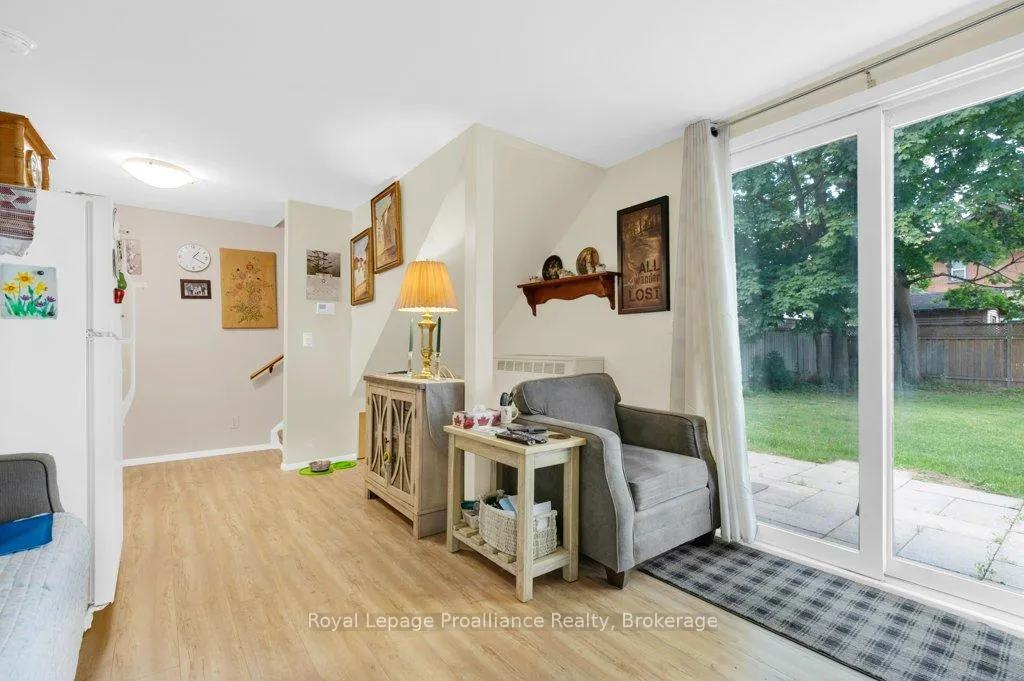 Photo 21 of 267 Foster Avenue, Belleville, Belleville Ward — HOMEH