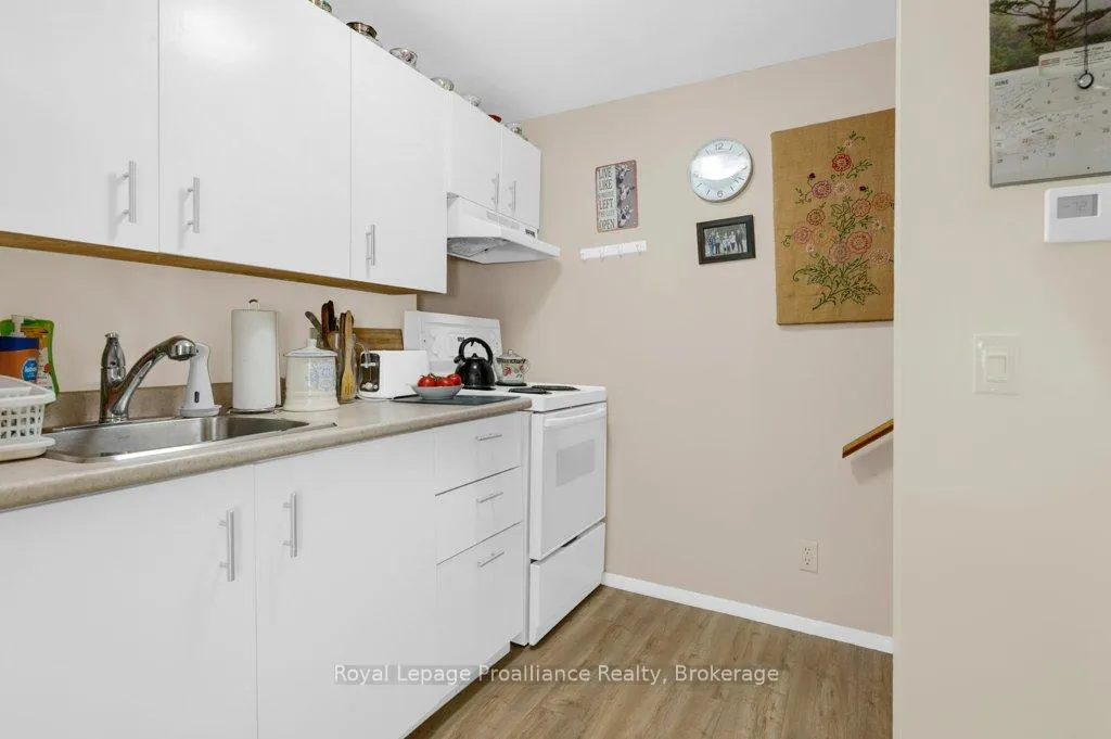Photo 23 of 267 Foster Avenue, Belleville, Belleville Ward — HOMEH