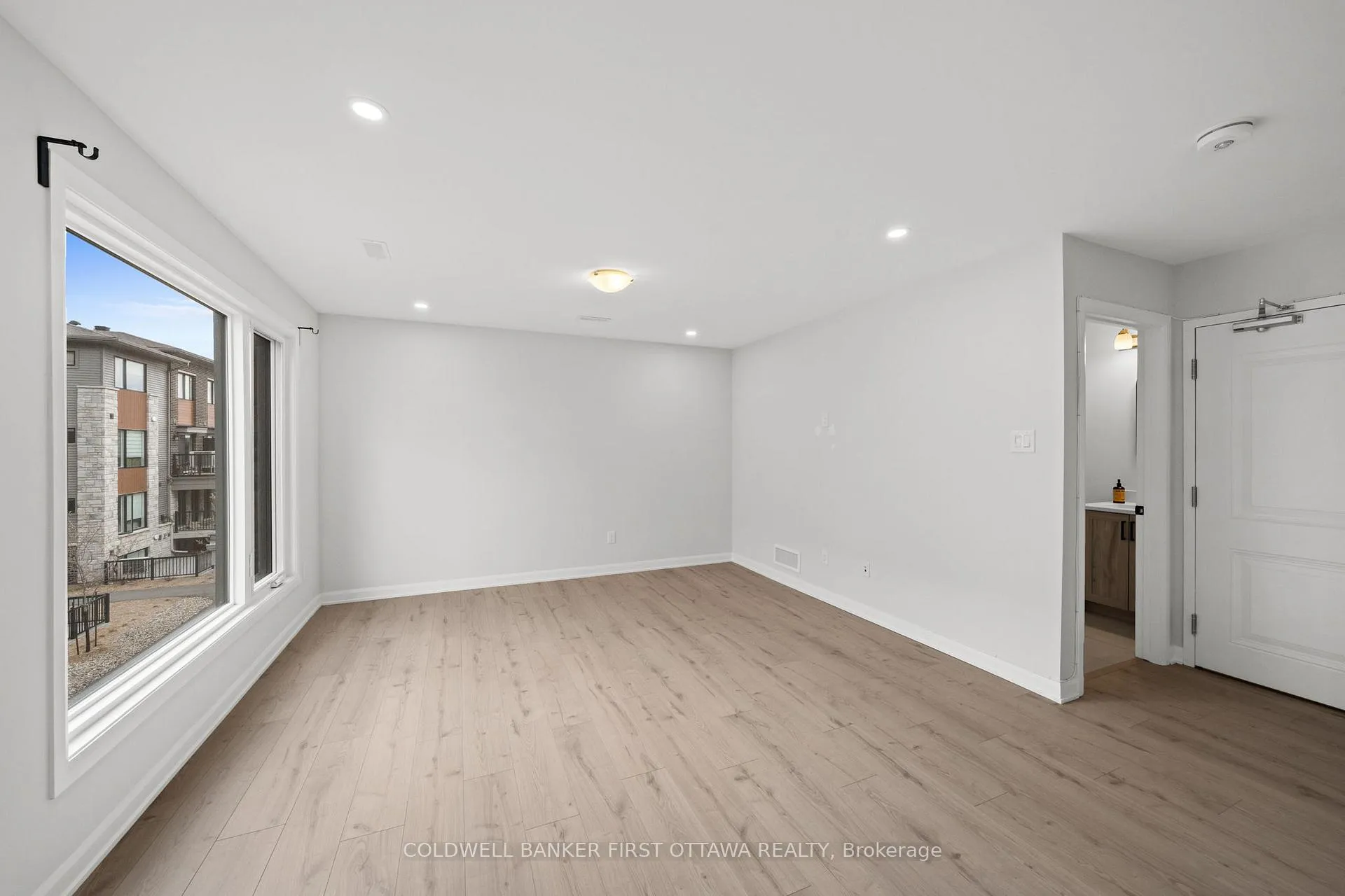 Photo 10 of 1411 Creekway Private, Ottawa, Kanata - Kanata Lakes/Heritage Hills — HOMEH