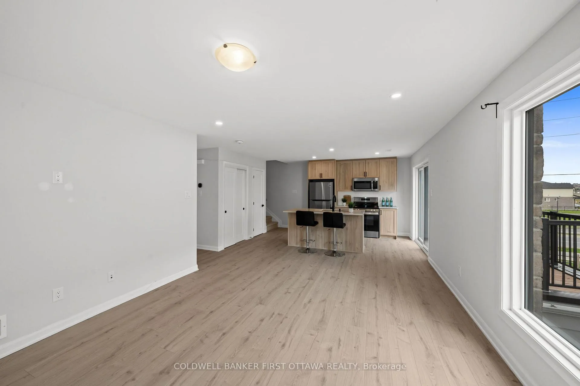 Photo 12 of 1411 Creekway Private, Ottawa, Kanata - Kanata Lakes/Heritage Hills — HOMEH