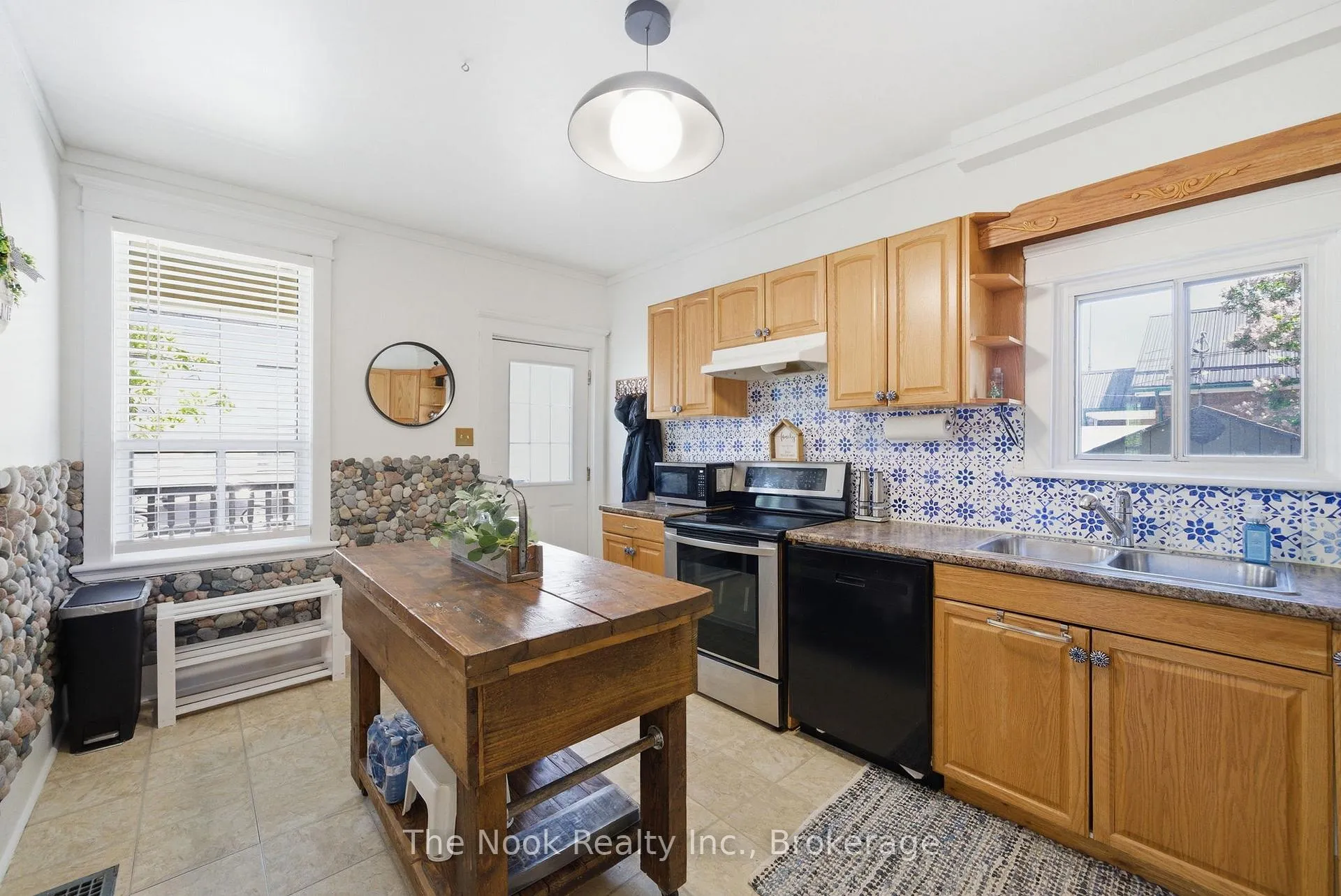 Photo 6 of 480 George Street S, Peterborough, Town Ward 3 — HOMEH