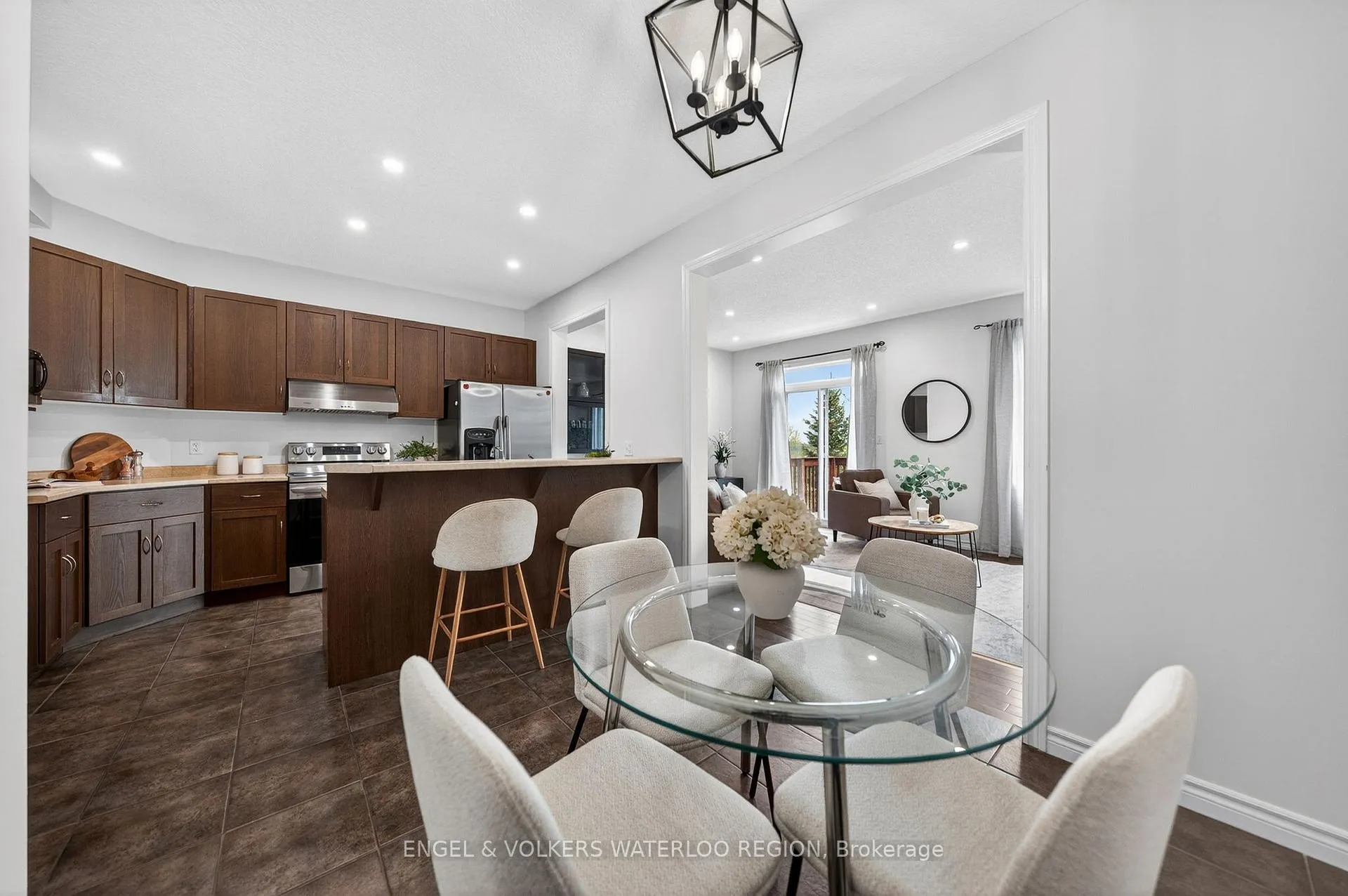 Photo 9 of 533 Wasaga Crescent, Waterloo — HOMEH