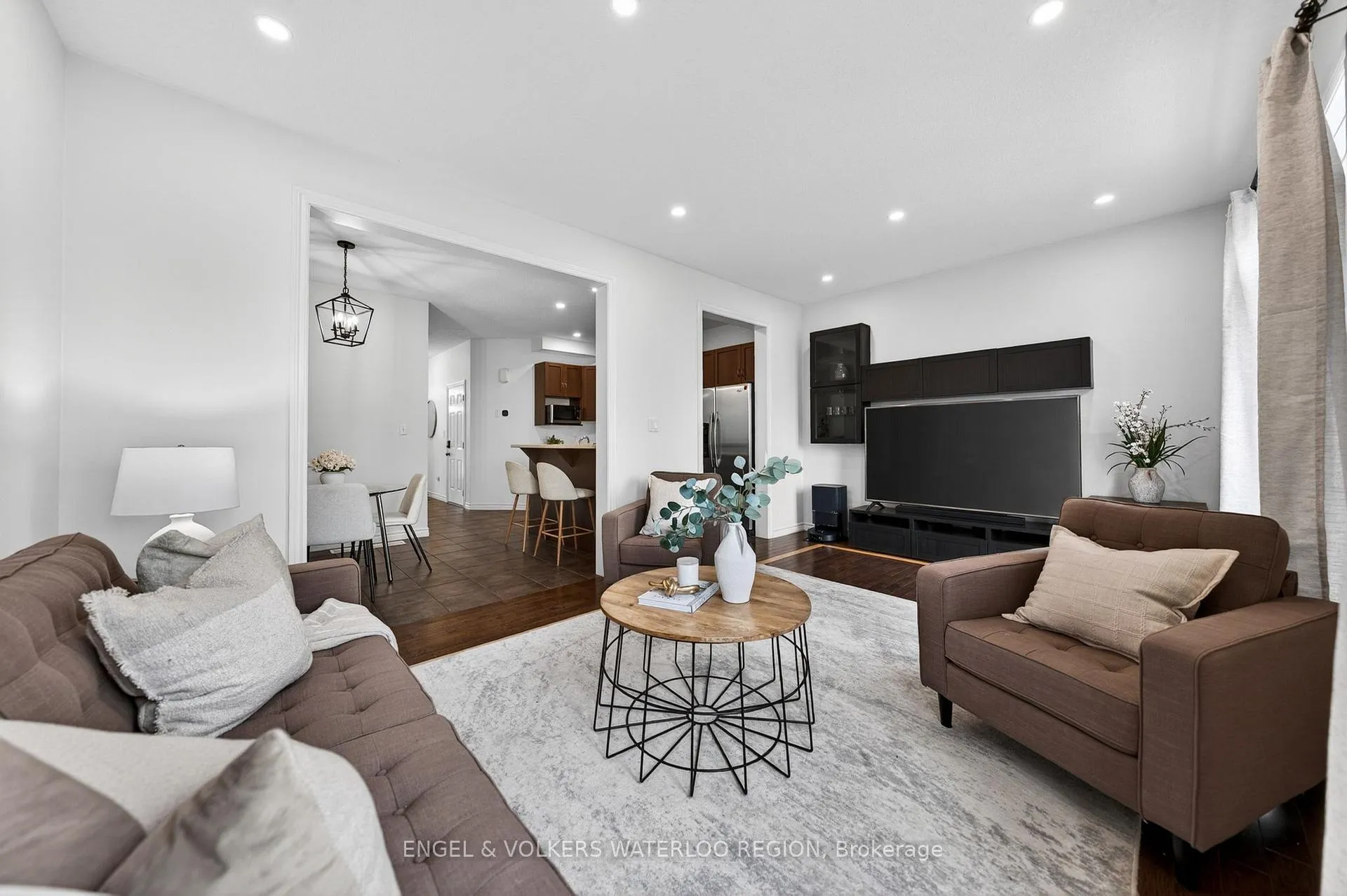 Photo 17 of 533 Wasaga Crescent, Waterloo — HOMEH