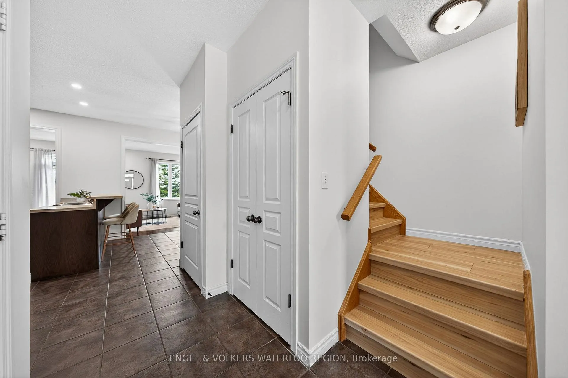 Photo 20 of 533 Wasaga Crescent, Waterloo — HOMEH