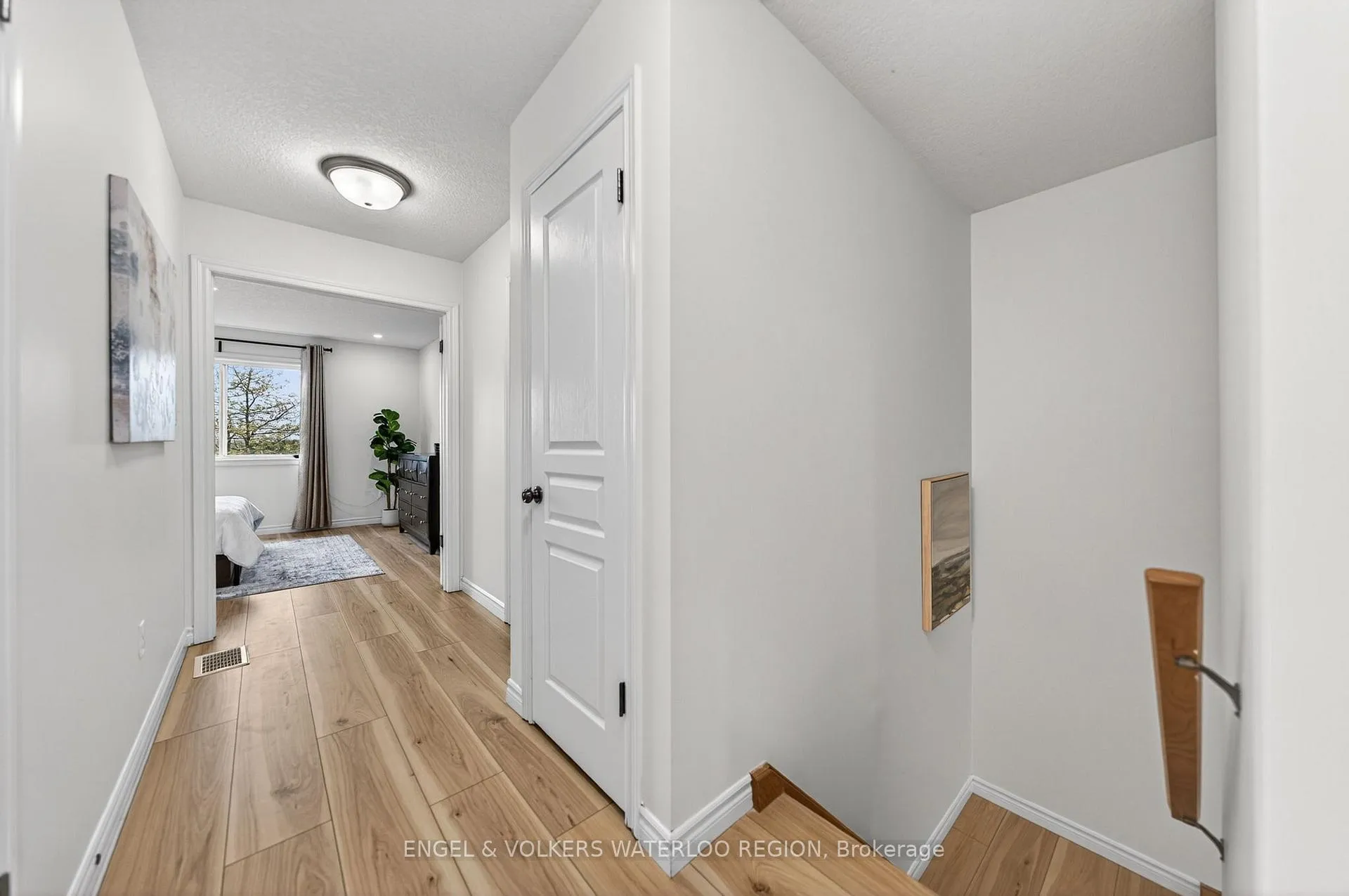 Photo 21 of 533 Wasaga Crescent, Waterloo — HOMEH