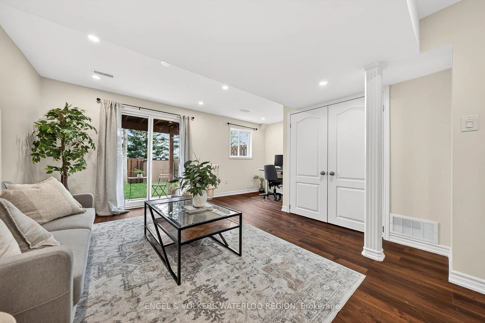 Photo 33 of 533 Wasaga Crescent, Waterloo — HOMEH