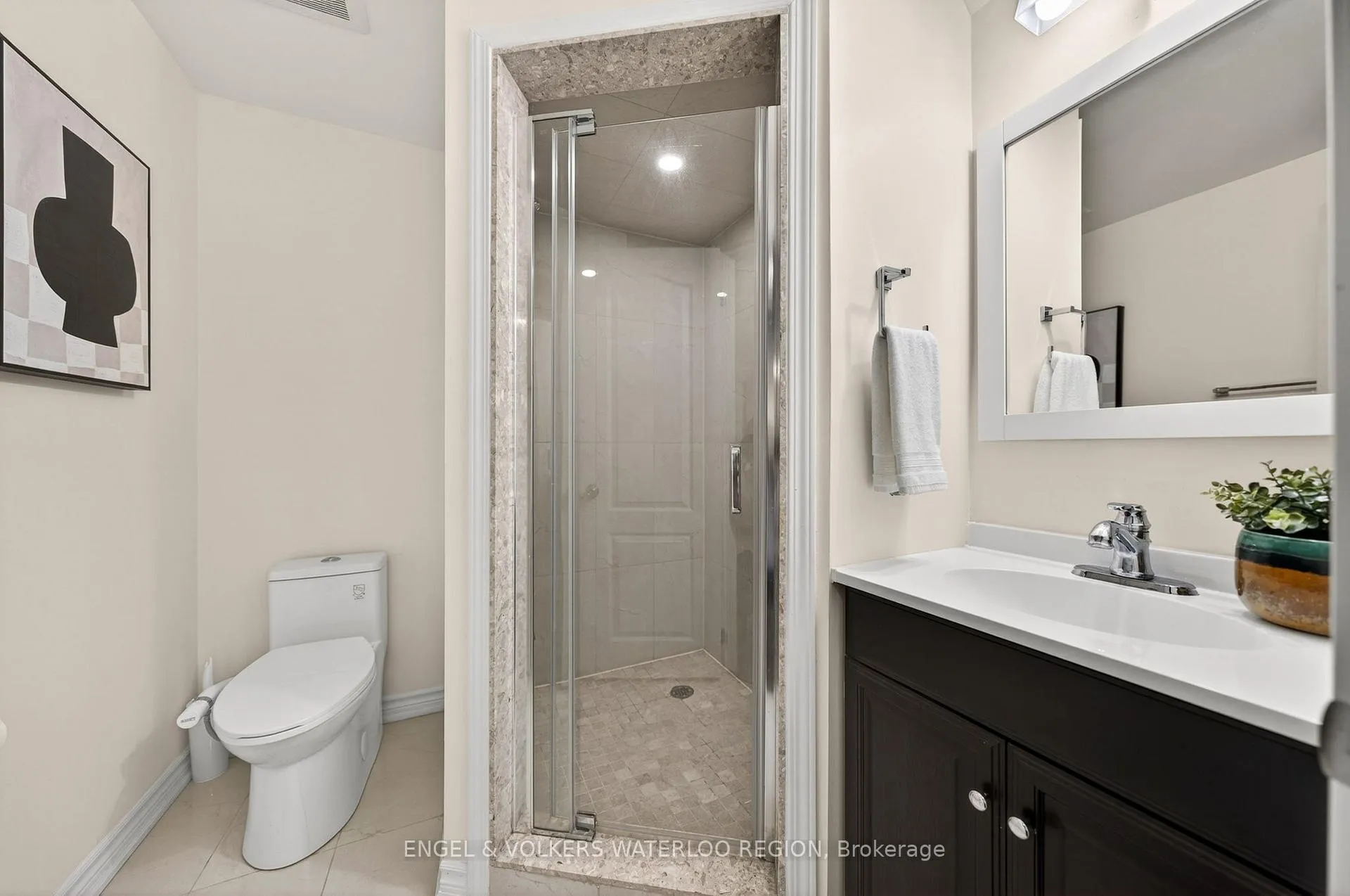 Photo 35 of 533 Wasaga Crescent, Waterloo — HOMEH
