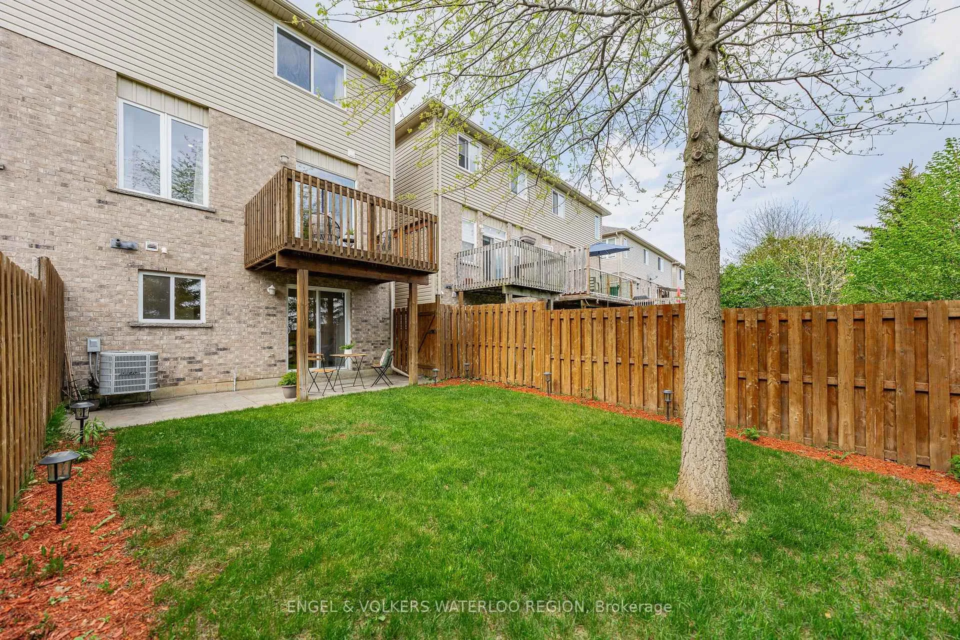 Photo 39 of 533 Wasaga Crescent, Waterloo — HOMEH