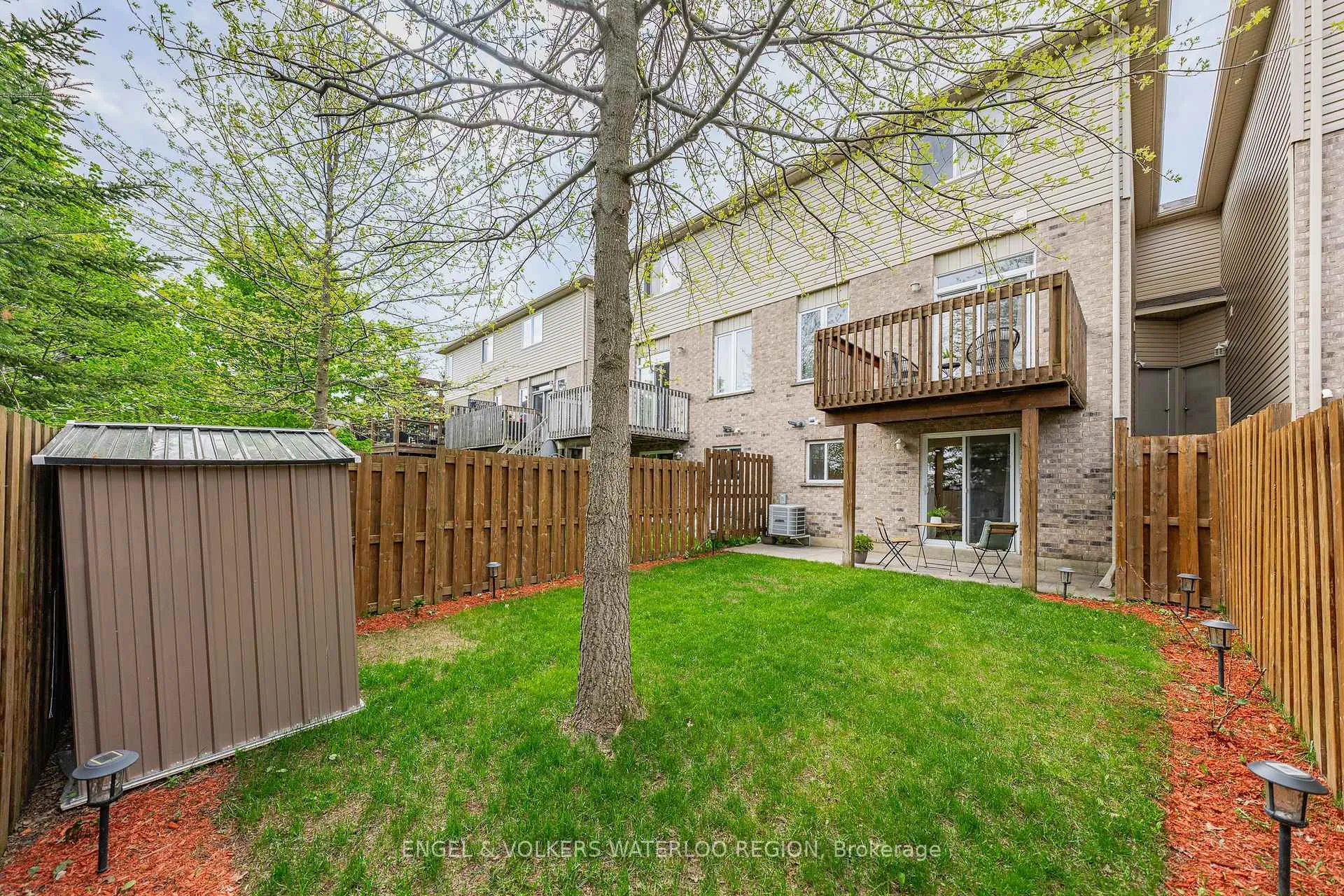 Photo 40 of 533 Wasaga Crescent, Waterloo — HOMEH
