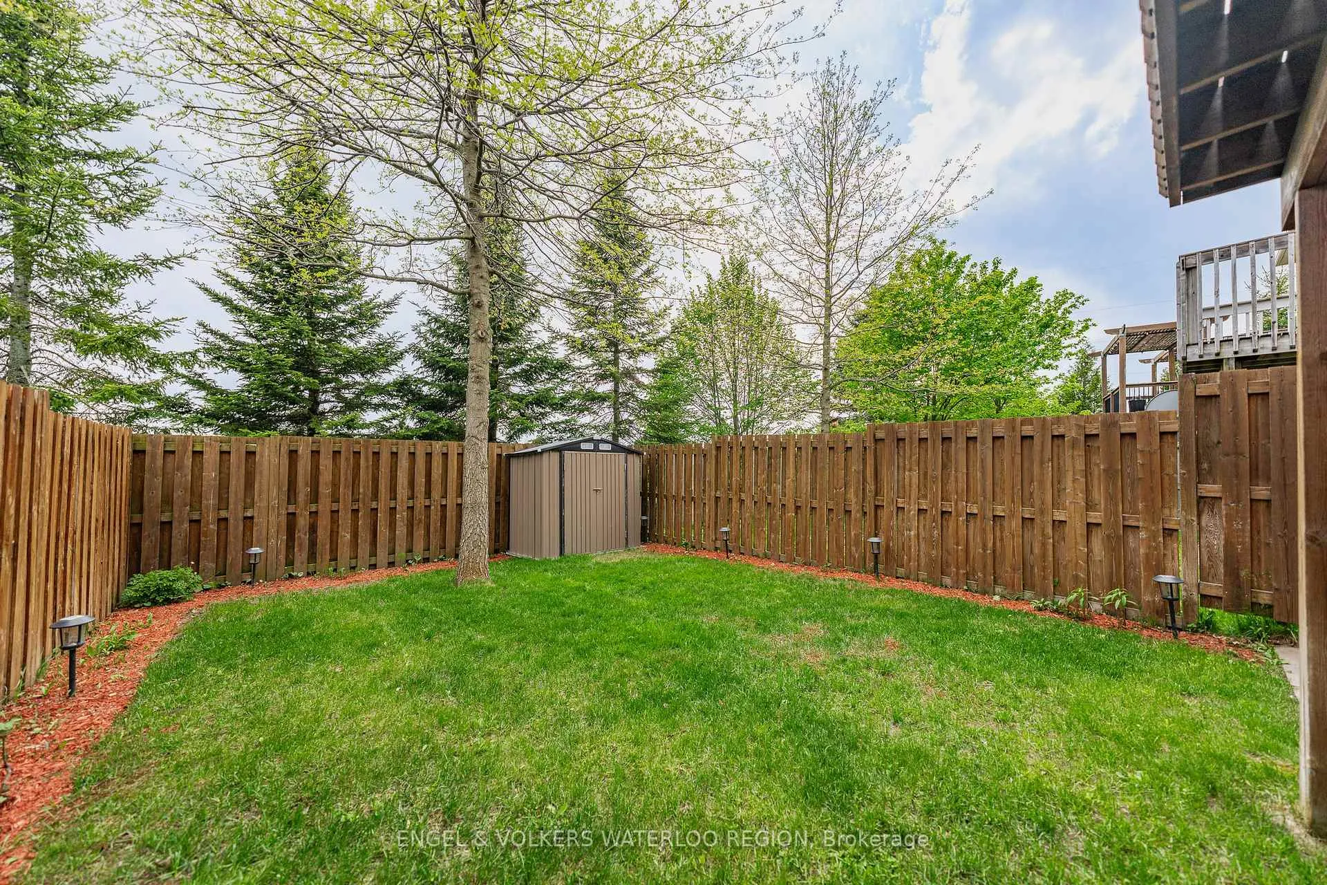 Photo 41 of 533 Wasaga Crescent, Waterloo — HOMEH