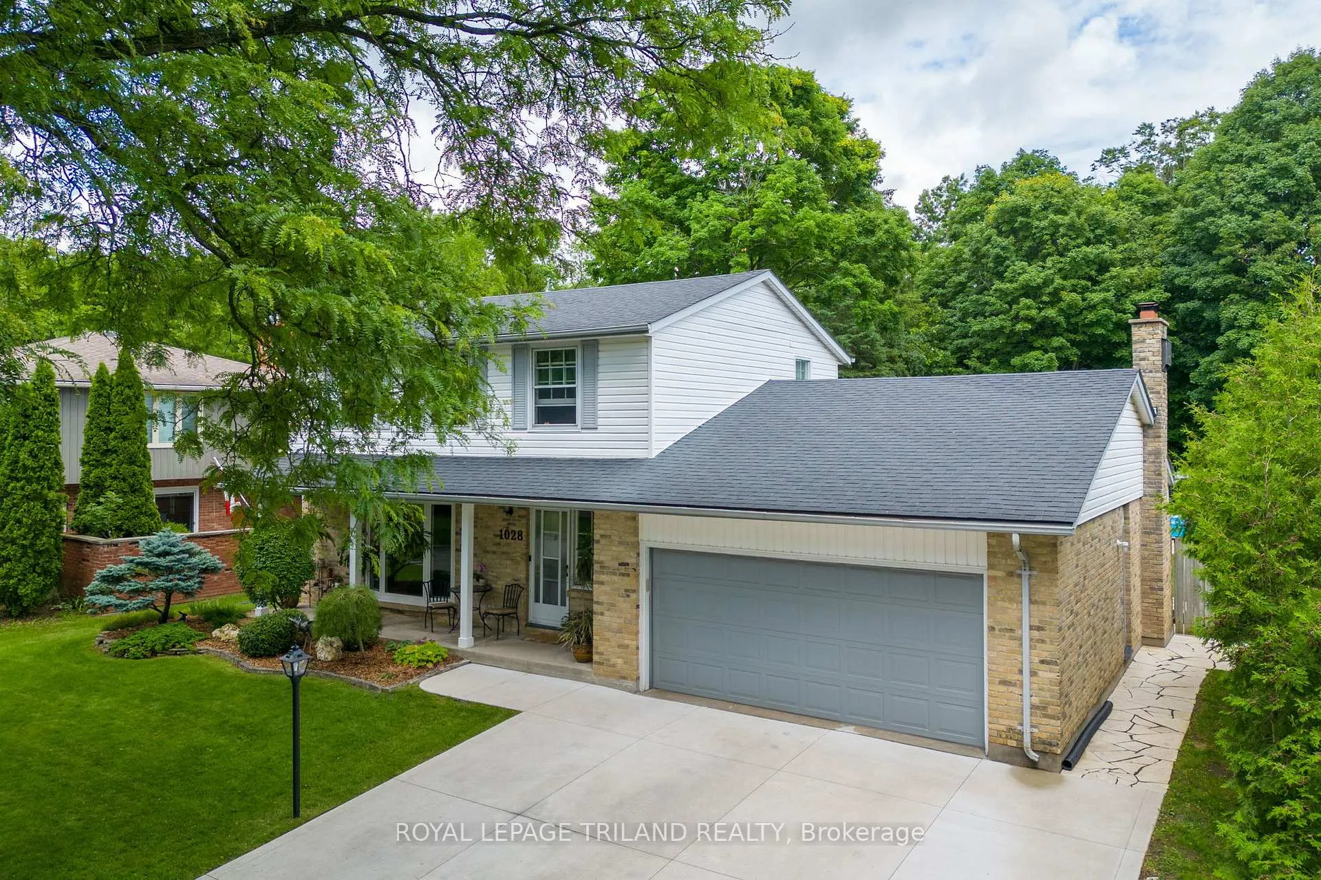 Photo 2 of 1028 Kingston Avenue, London, North M — HOMEH
