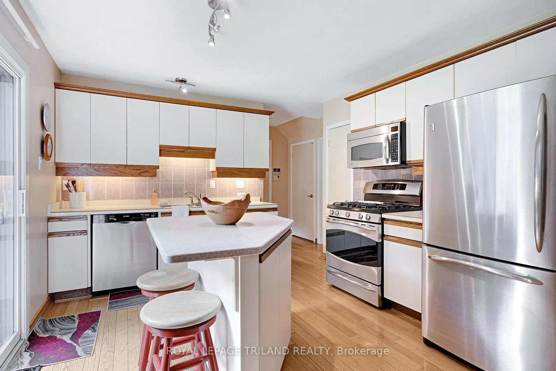 Photo 18 of 1028 Kingston Avenue, London, North M — HOMEH