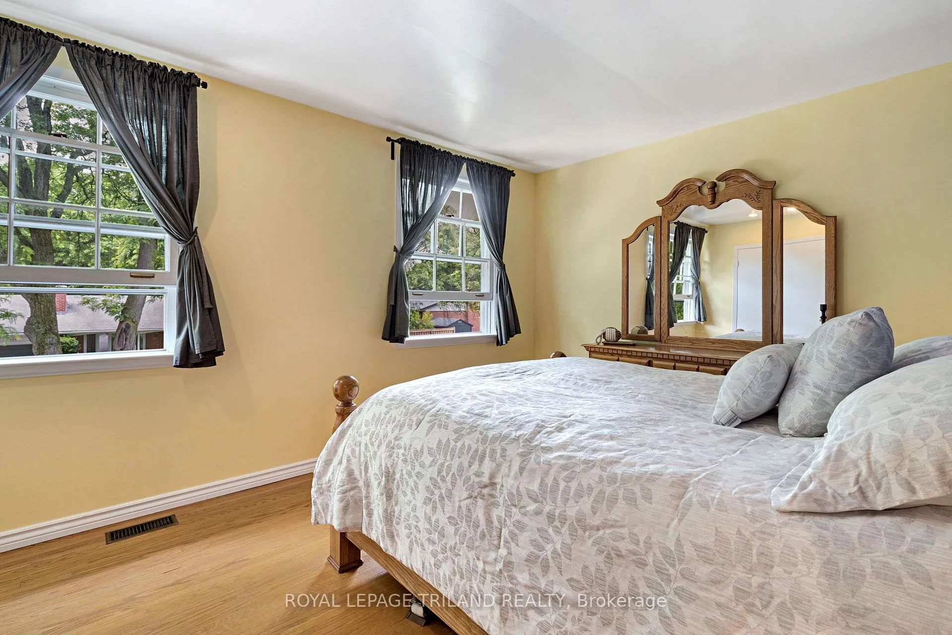 Photo 27 of 1028 Kingston Avenue, London, North M — HOMEH