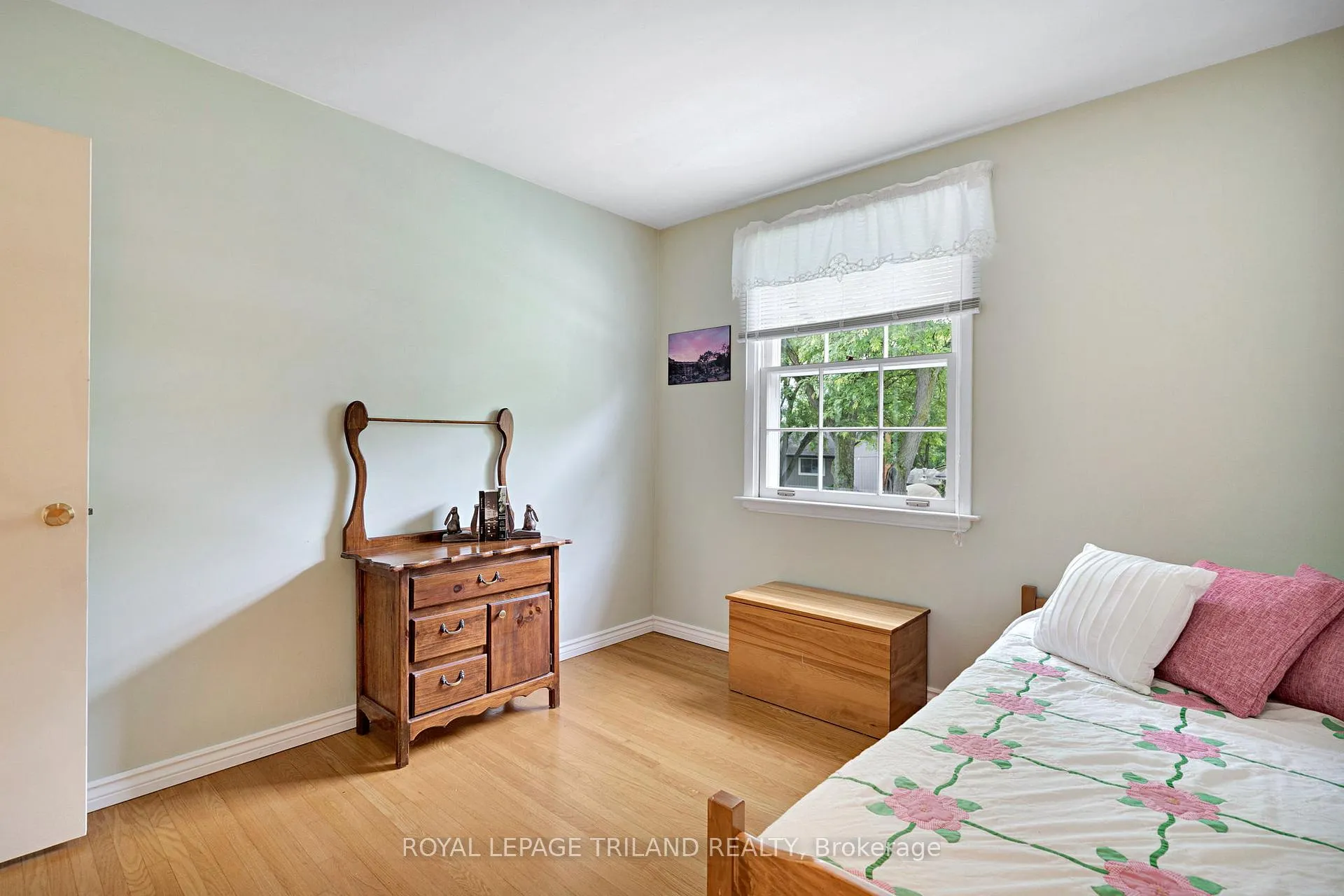 Photo 34 of 1028 Kingston Avenue, London, North M — HOMEH