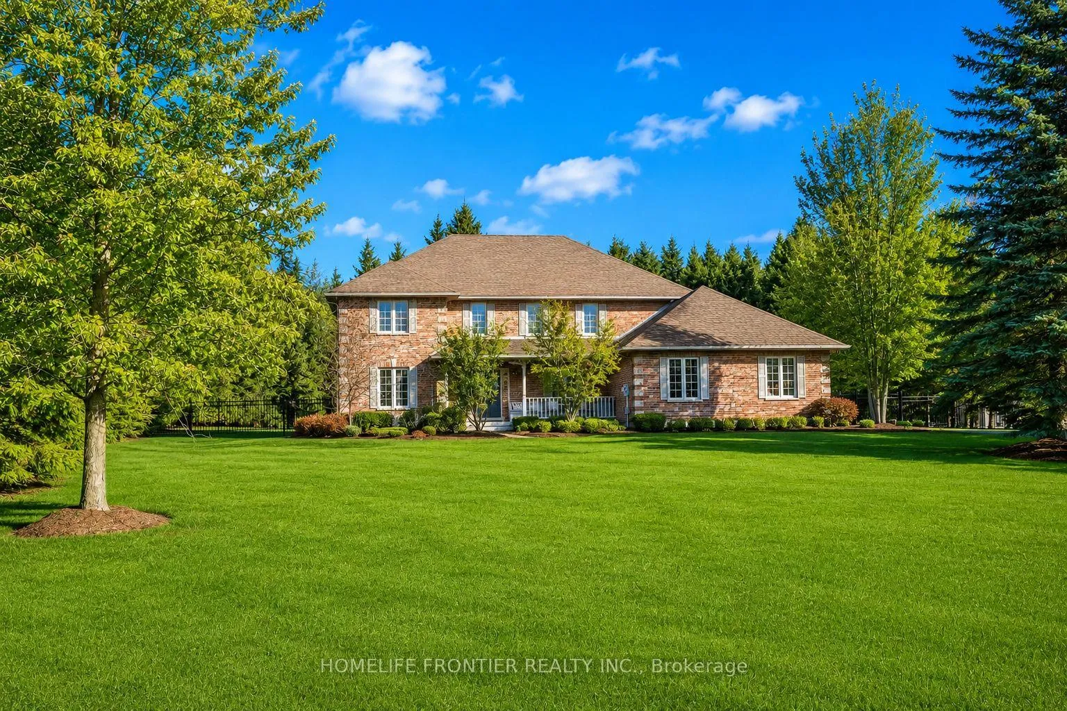 Photo 1 of 17 Bridle Path, Puslinch, Rural Puslinch East — HOMEH