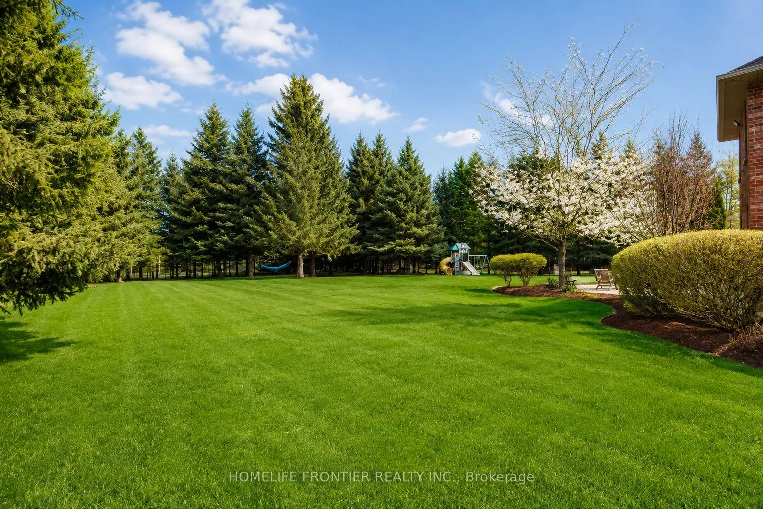 Photo 9 of 17 Bridle Path, Puslinch, Rural Puslinch East — HOMEH