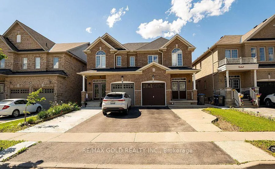 Photo 2 of Unit 1, 11 Vanderpool Crescent, Brampton, Bram East — HOMEH