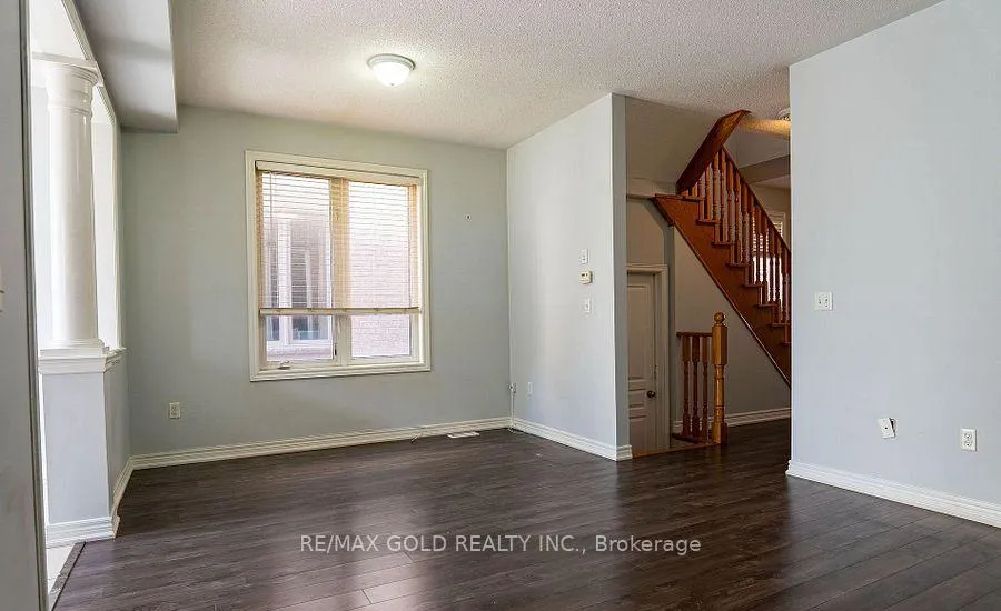 Photo 6 of Unit 1, 11 Vanderpool Crescent, Brampton, Bram East — HOMEH