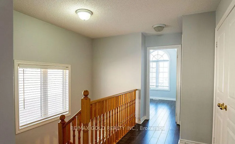 Photo 10 of Unit 1, 11 Vanderpool Crescent, Brampton, Bram East — HOMEH