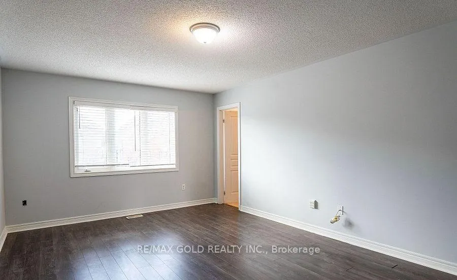 Photo 12 of Unit 1, 11 Vanderpool Crescent, Brampton, Bram East — HOMEH