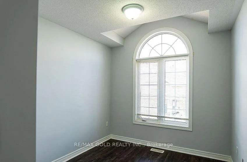 Photo 16 of Unit 1, 11 Vanderpool Crescent, Brampton, Bram East — HOMEH