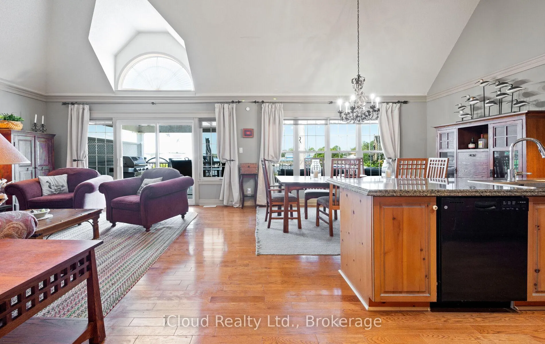 Photo 14 of 104 Wycliffe Cove, Tay, Victoria Harbour — HOMEH