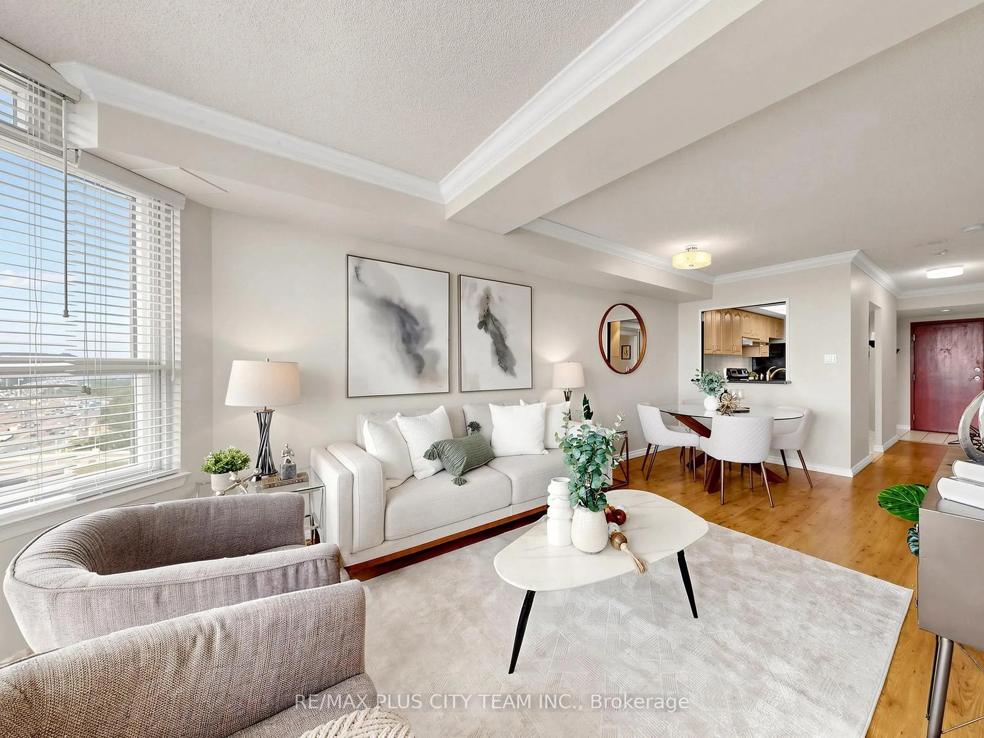 Photo 4 of Unit 1717, 268 Ridley Boulevard, Toronto, Bedford Park-Nortown — HOMEH