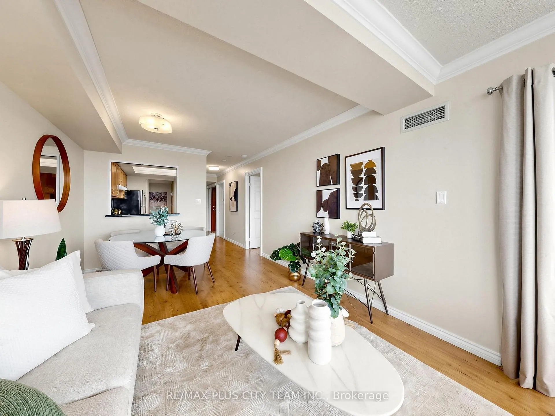 Photo 6 of Unit 1717, 268 Ridley Boulevard, Toronto, Bedford Park-Nortown — HOMEH
