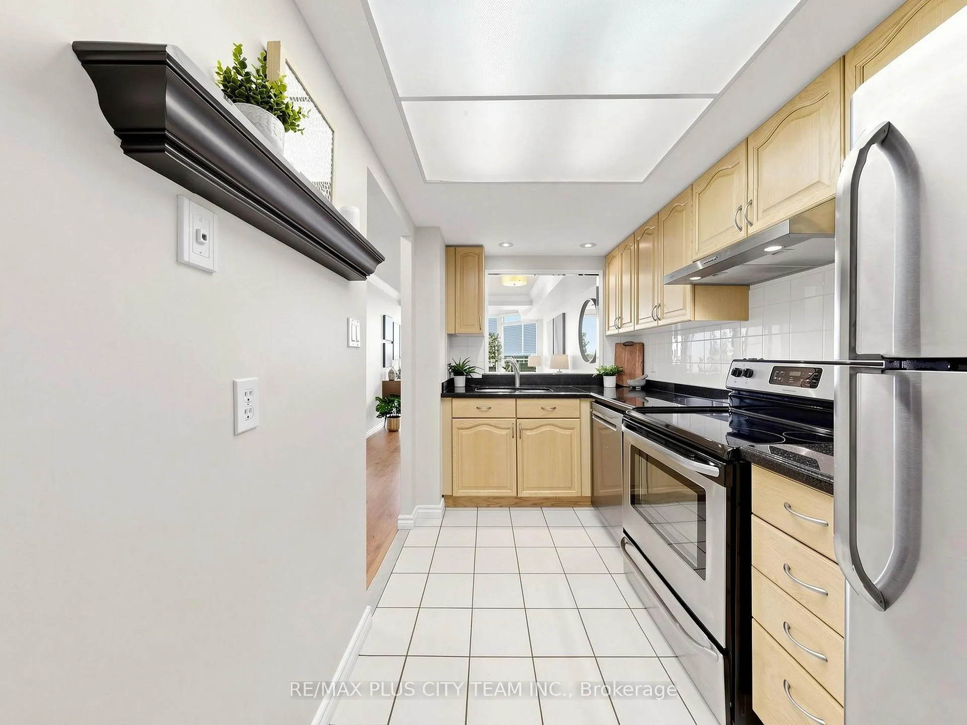 Photo 10 of Unit 1717, 268 Ridley Boulevard, Toronto, Bedford Park-Nortown — HOMEH