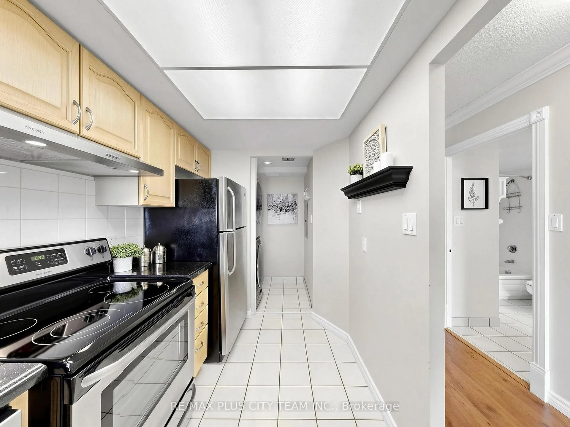 Photo 12 of Unit 1717, 268 Ridley Boulevard, Toronto, Bedford Park-Nortown — HOMEH