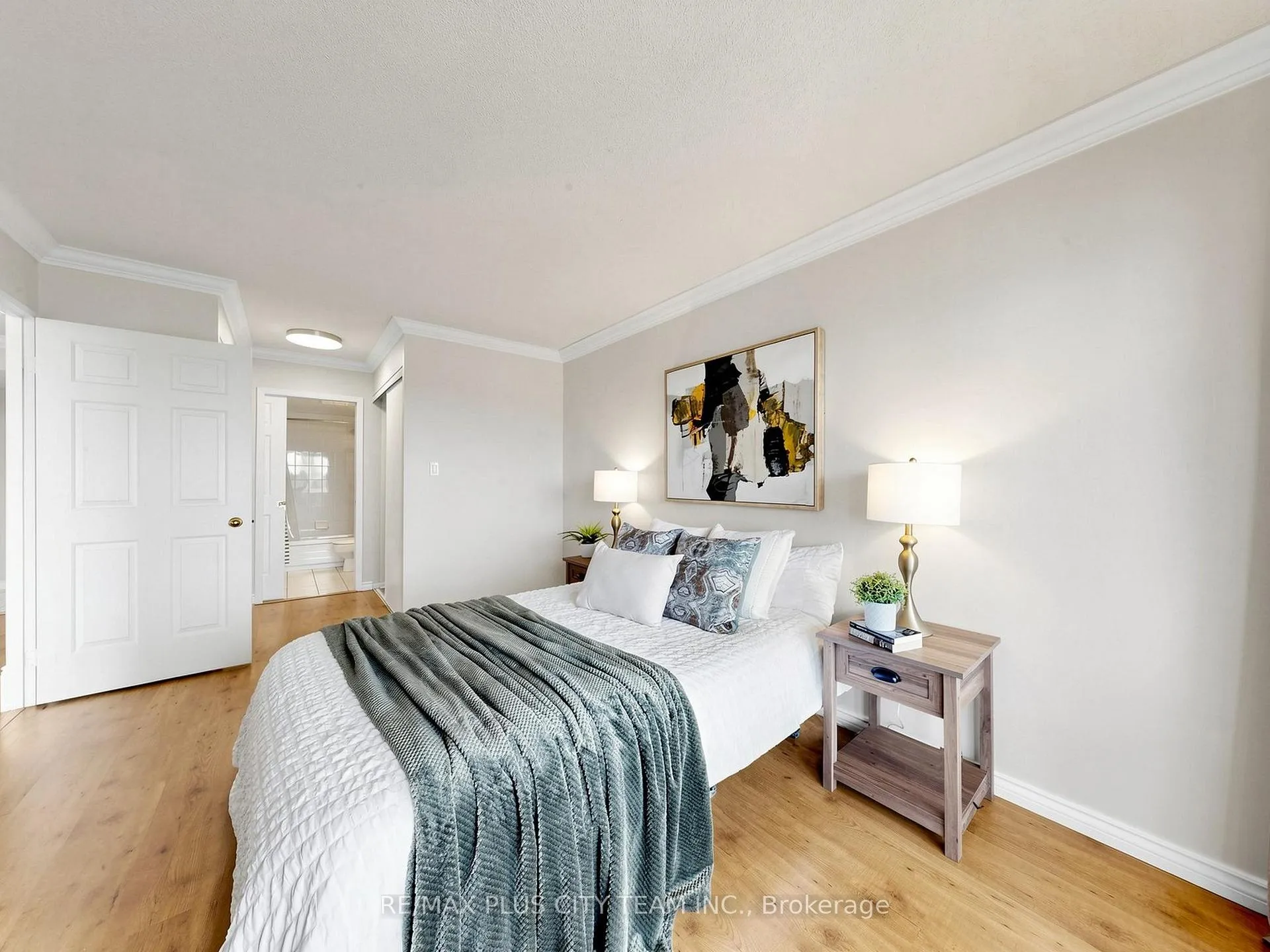 Photo 15 of Unit 1717, 268 Ridley Boulevard, Toronto, Bedford Park-Nortown — HOMEH