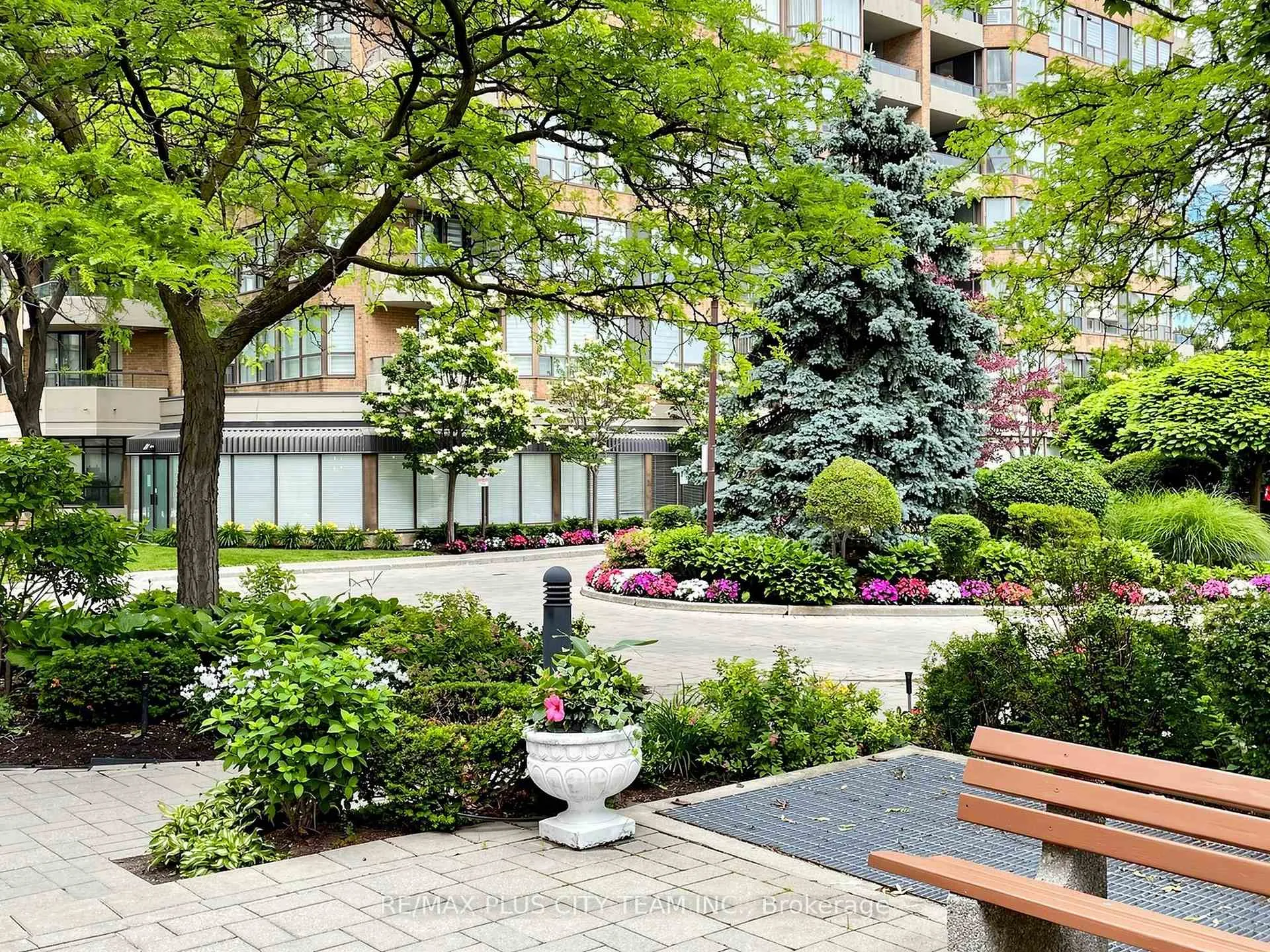 Photo 25 of Unit 1717, 268 Ridley Boulevard, Toronto, Bedford Park-Nortown — HOMEH