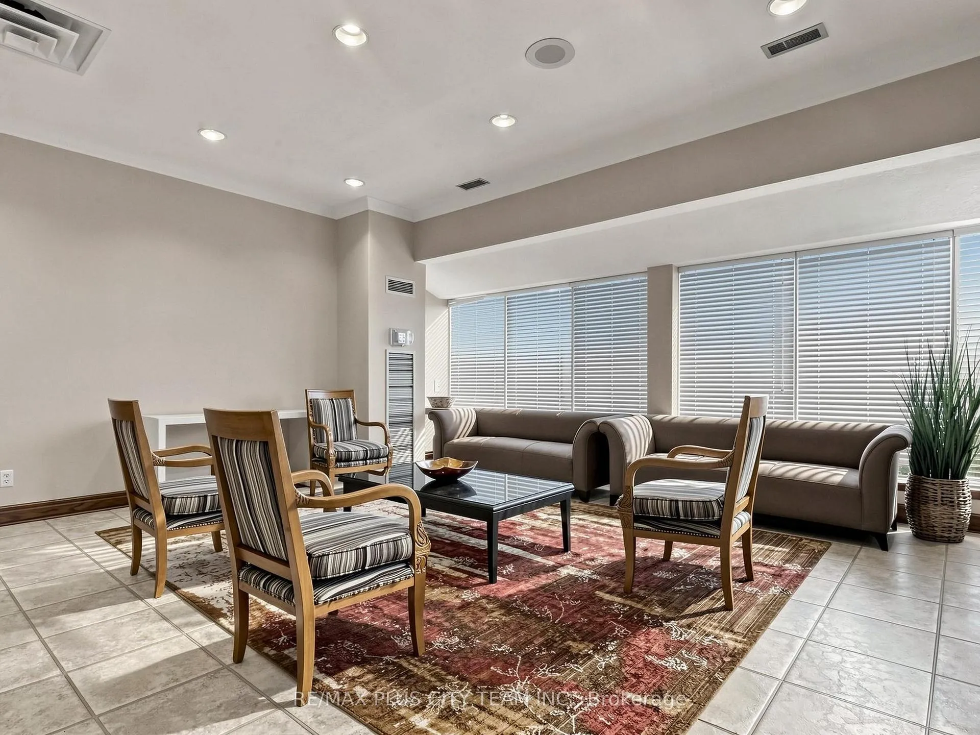 Photo 31 of Unit 1717, 268 Ridley Boulevard, Toronto, Bedford Park-Nortown — HOMEH