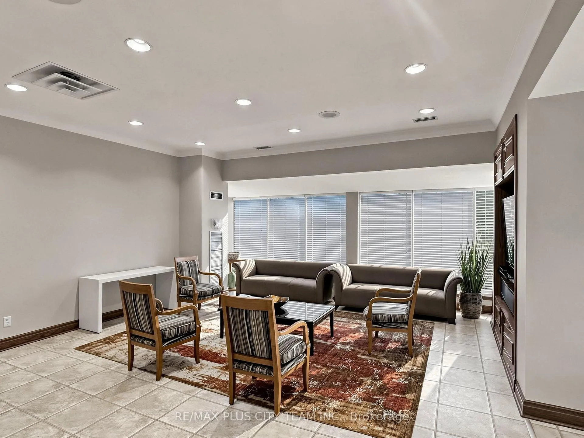 Photo 32 of Unit 1717, 268 Ridley Boulevard, Toronto, Bedford Park-Nortown — HOMEH