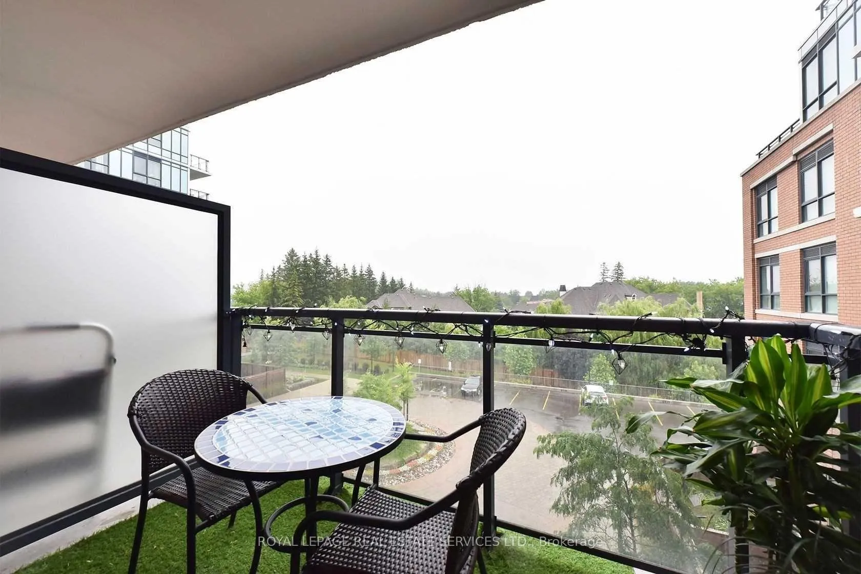 Photo 11 of Unit 306, 11611 Yonge Street, Richmond Hill, Jefferson — HOMEH