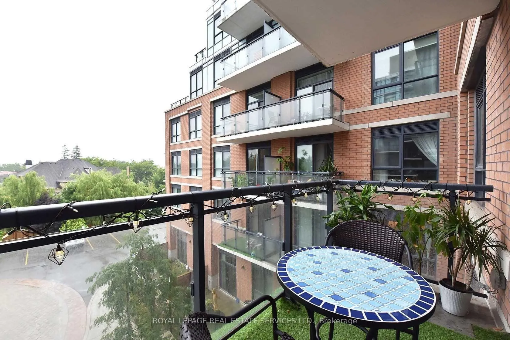 Photo 12 of Unit 306, 11611 Yonge Street, Richmond Hill, Jefferson — HOMEH