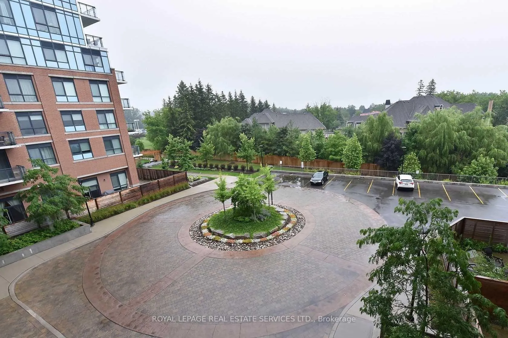 Photo 28 of Unit 306, 11611 Yonge Street, Richmond Hill, Jefferson — HOMEH