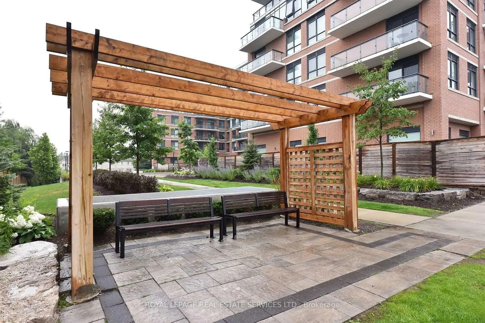 Photo 31 of Unit 306, 11611 Yonge Street, Richmond Hill, Jefferson — HOMEH