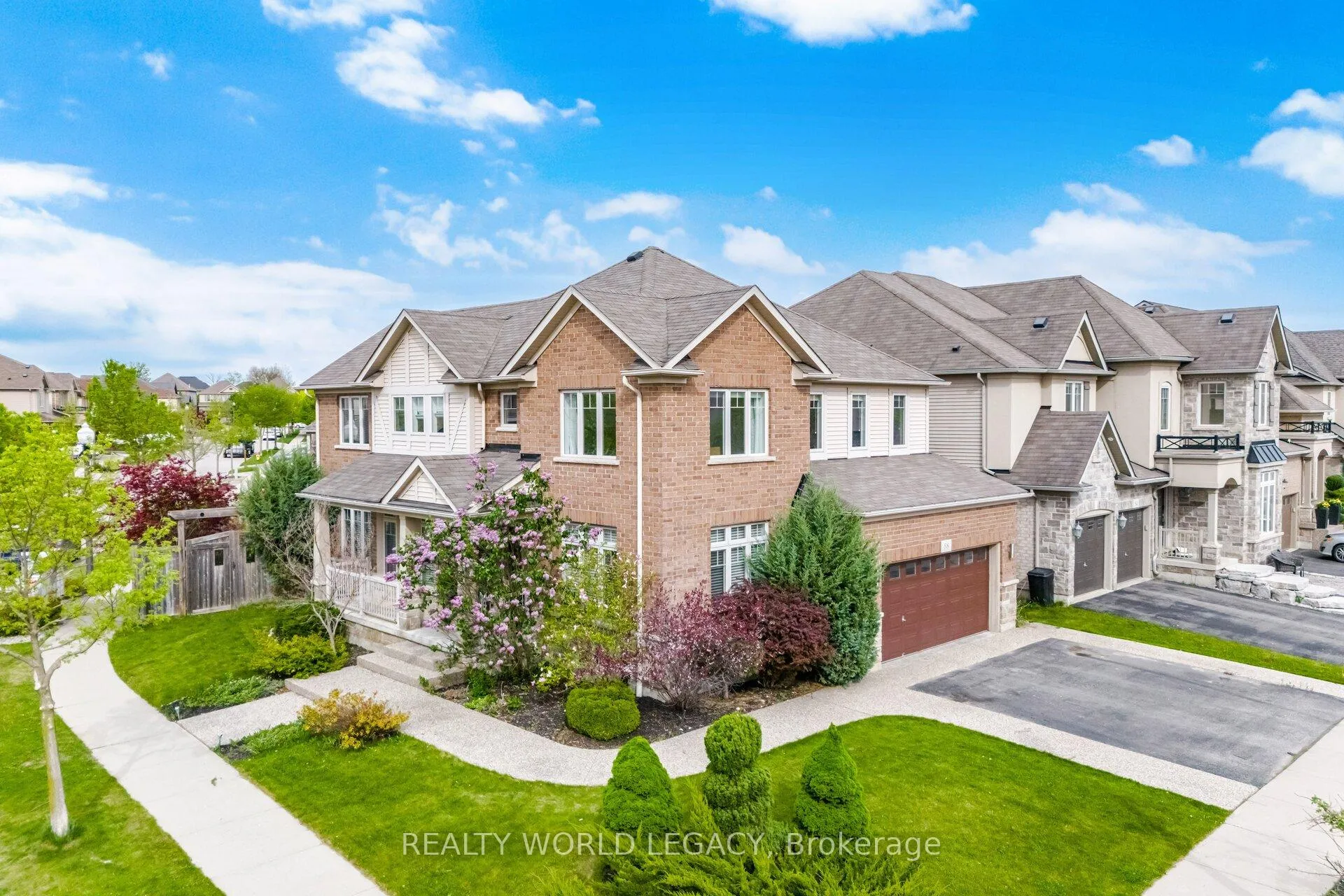 Photo 2 of 58 Doon Creek Street, Kitchener, Doon South — HOMEH
