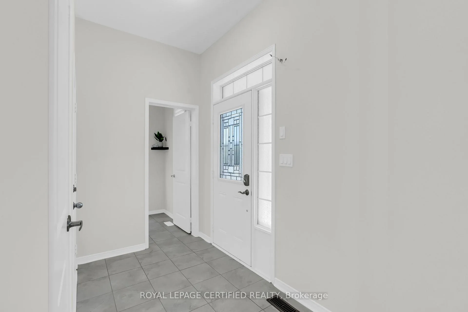 Photo 7 of 59 Rimrock Crescent, Whitby, Williamsburg — HOMEH