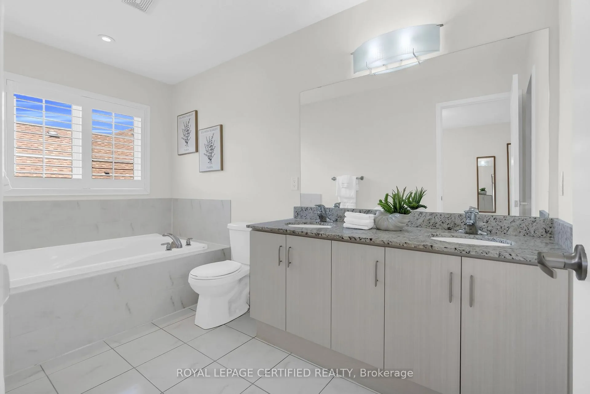 Photo 32 of 59 Rimrock Crescent, Whitby, Williamsburg — HOMEH