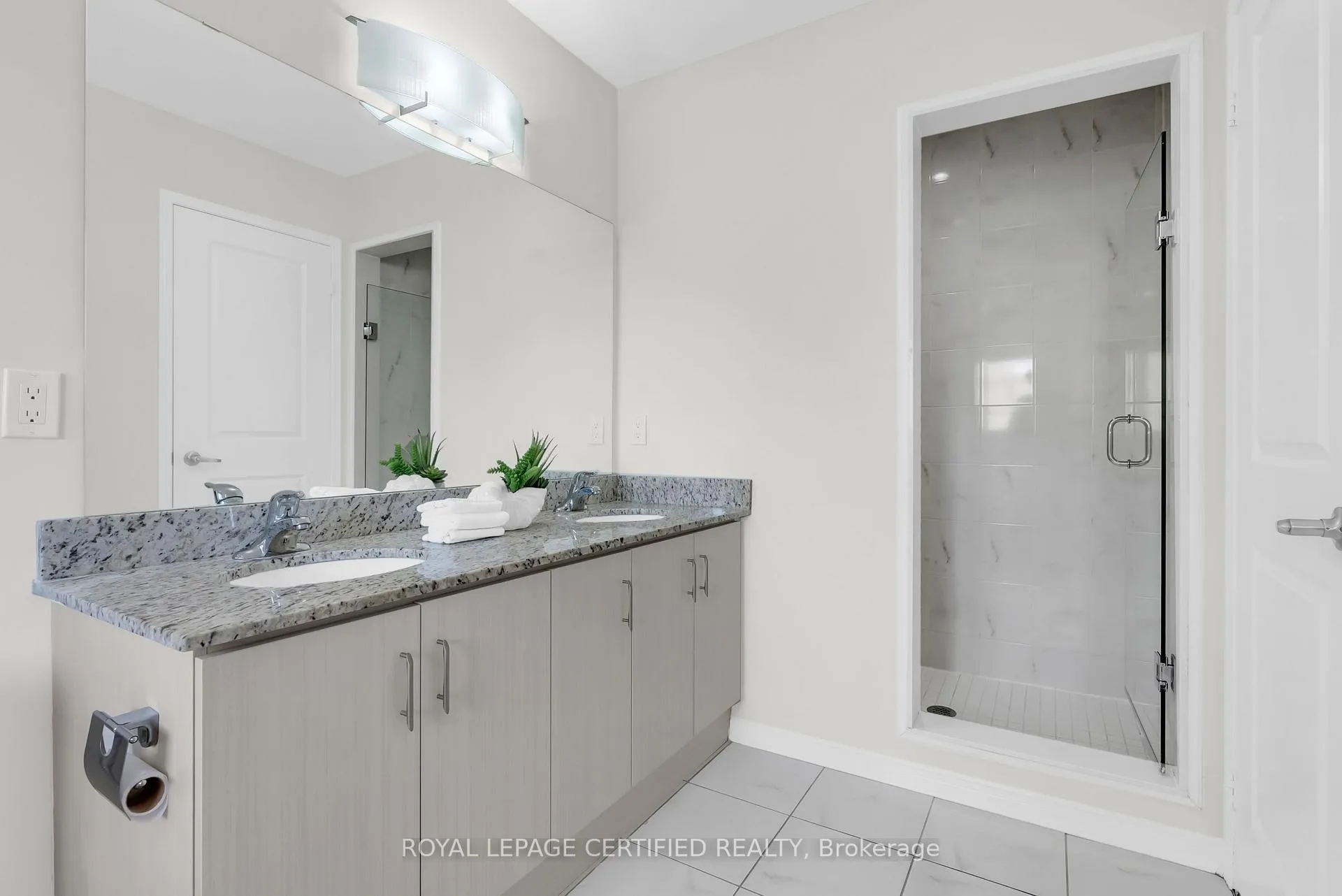 Photo 35 of 59 Rimrock Crescent, Whitby, Williamsburg — HOMEH