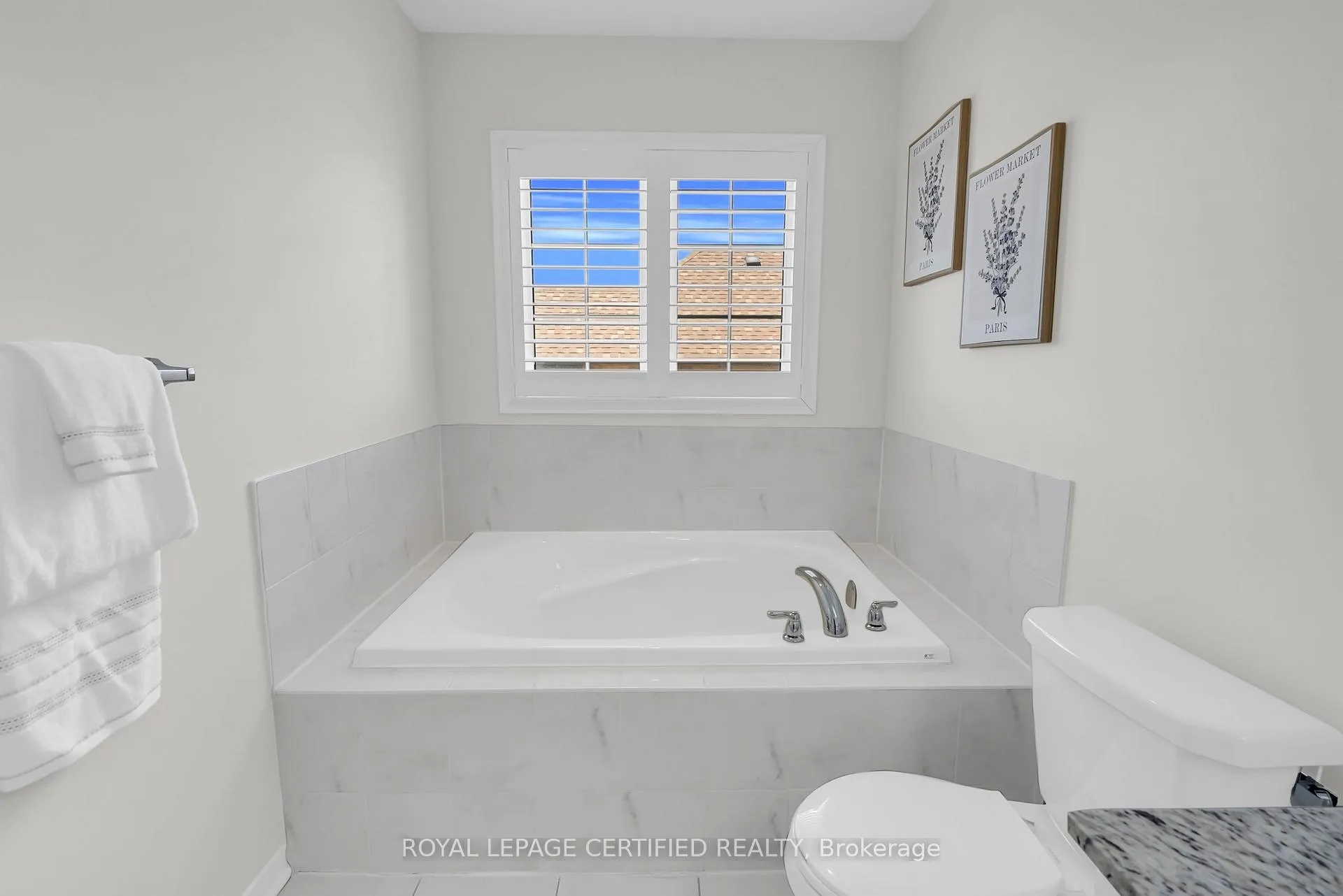 Photo 36 of 59 Rimrock Crescent, Whitby, Williamsburg — HOMEH
