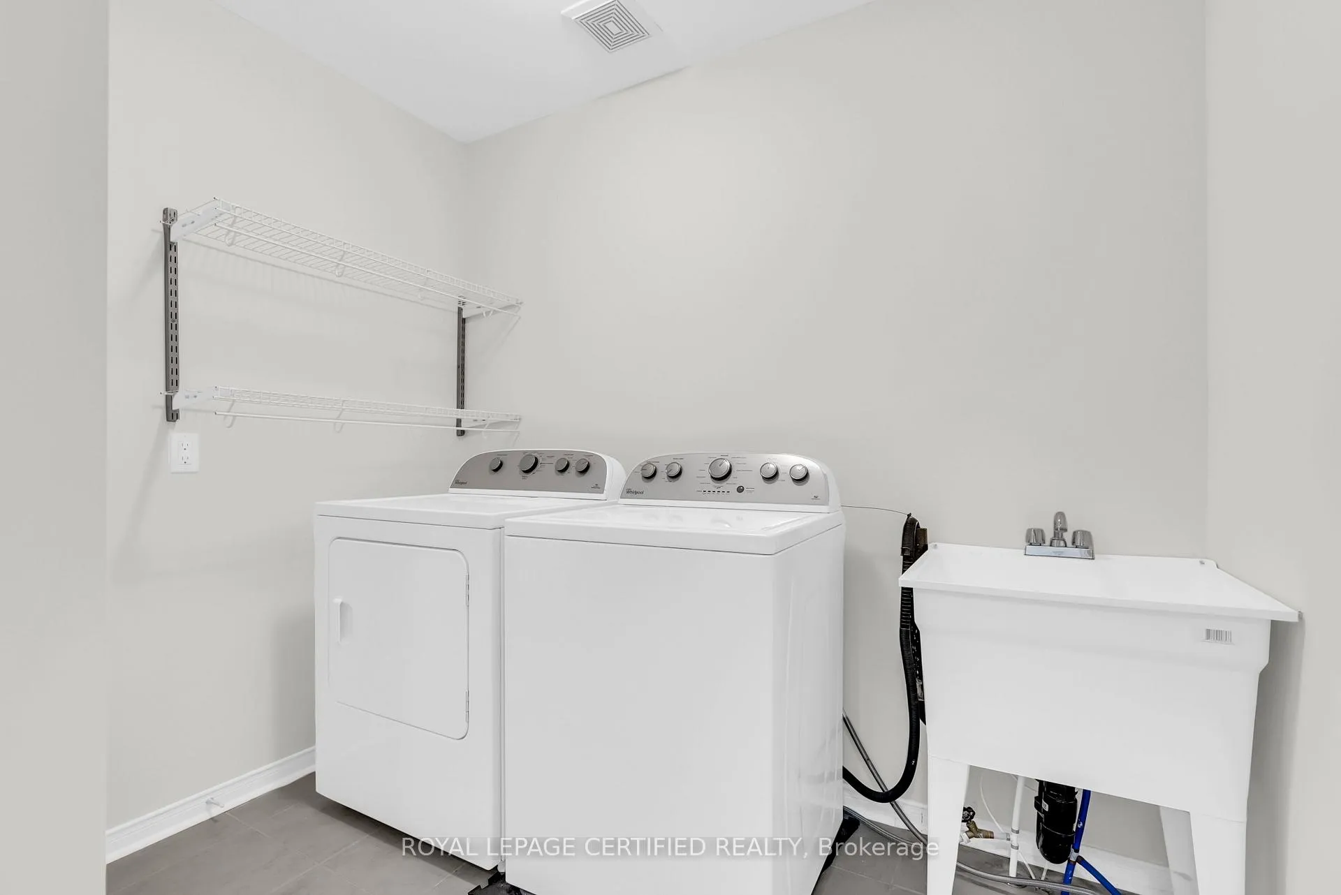 Photo 44 of 59 Rimrock Crescent, Whitby, Williamsburg — HOMEH