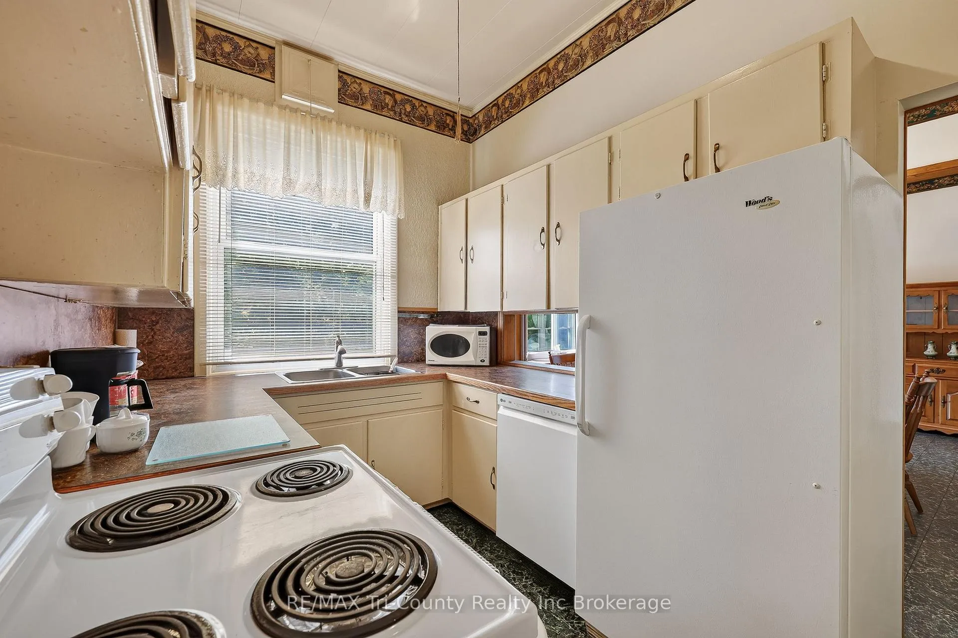 Photo 8 of 54427 Talbot Line, Bayham, Rural Bayham — HOMEH