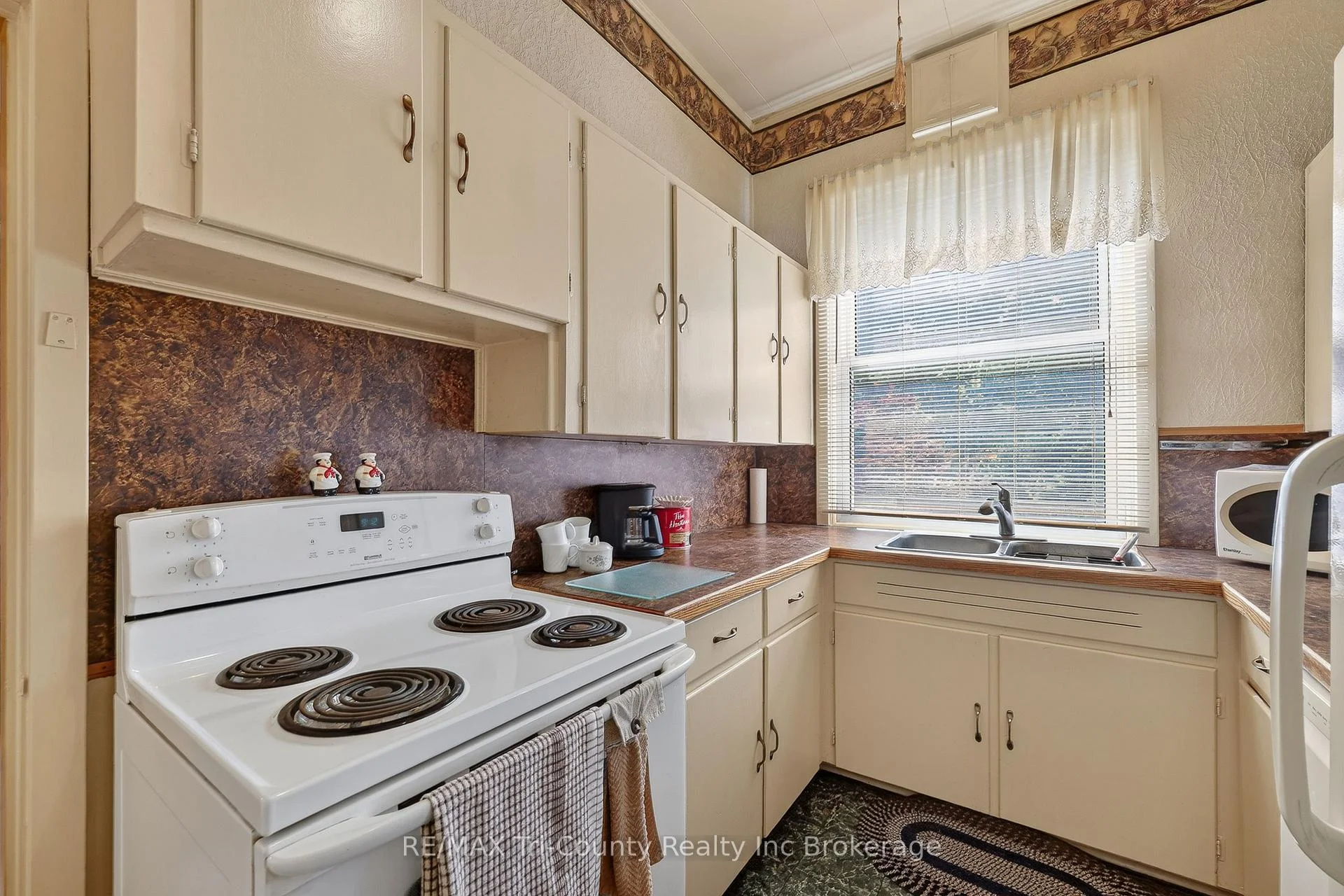 Photo 18 of 54427 Talbot Line, Bayham, Rural Bayham — HOMEH