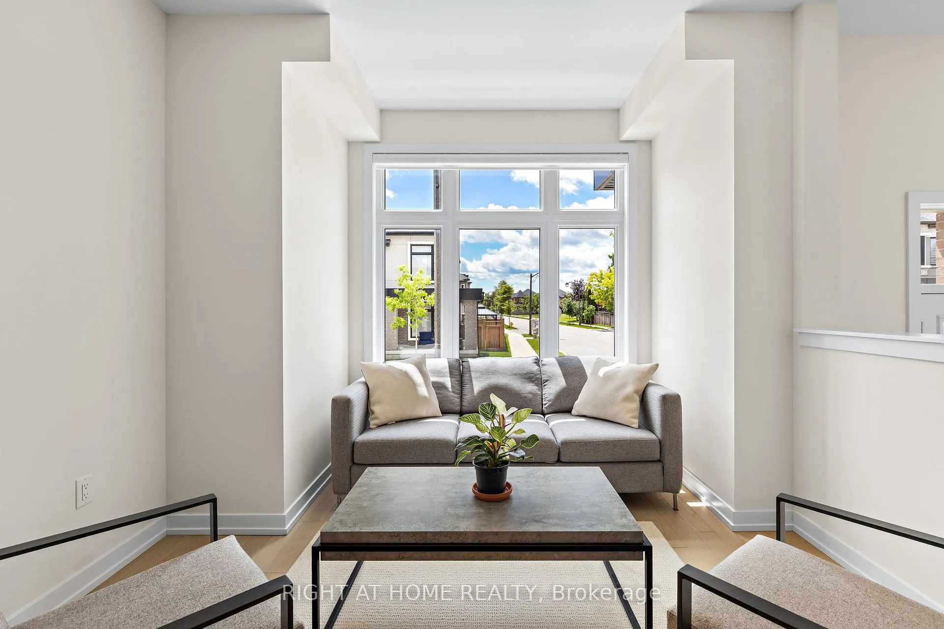 Photo 7 of 12 Sam Priestley Avenue, Markham, Cornell — HOMEH