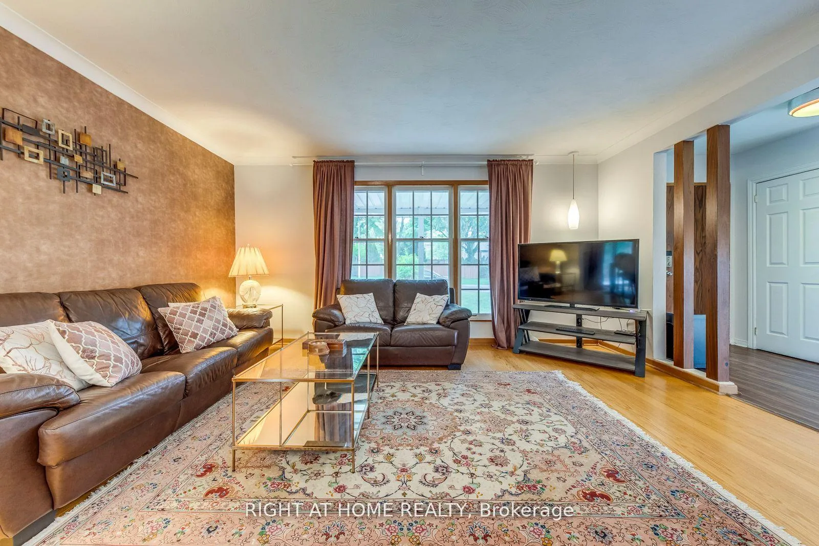 Photo 9 of 145 Highland Park Boulevard, Markham, Grandview — HOMEH