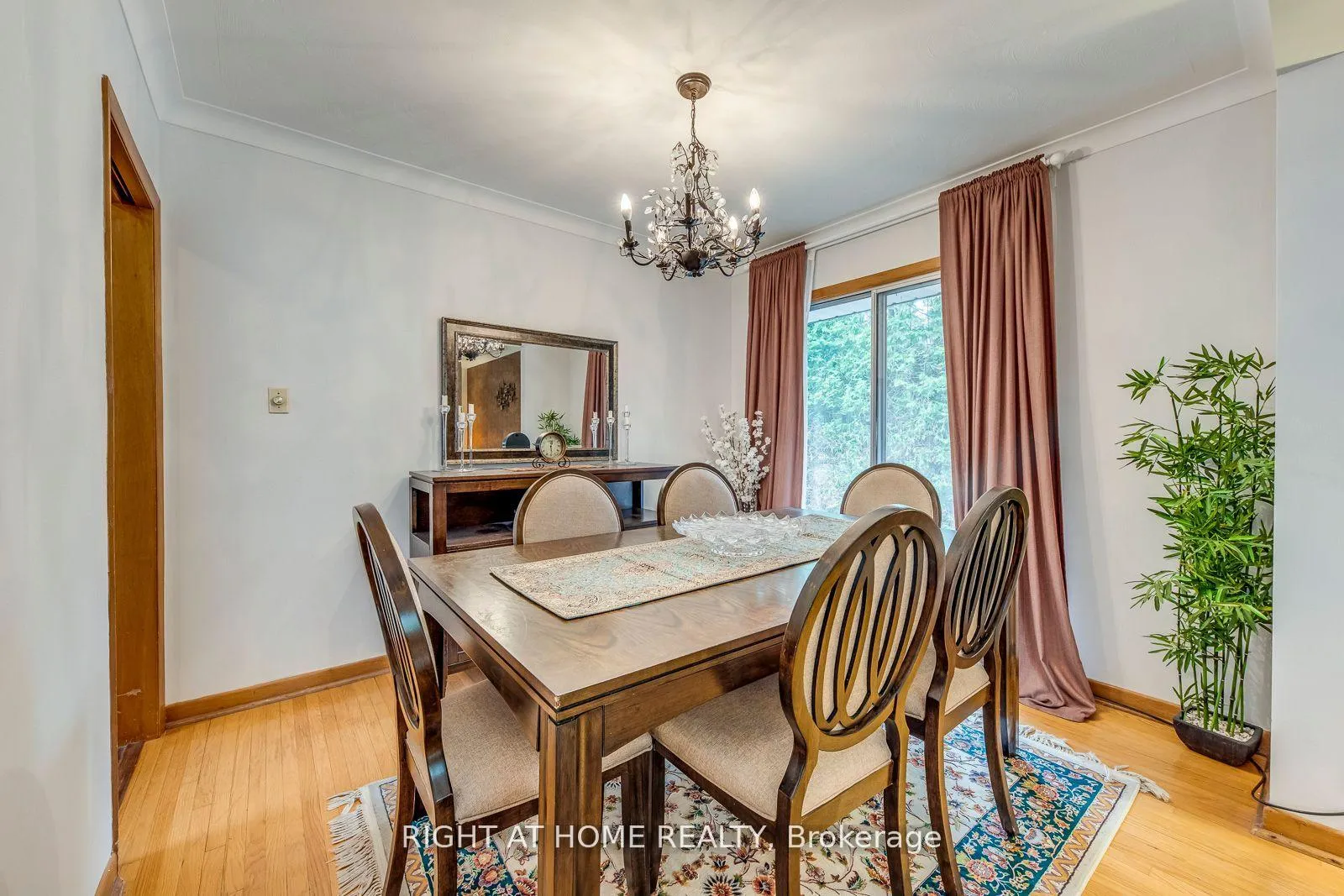 Photo 10 of 145 Highland Park Boulevard, Markham, Grandview — HOMEH