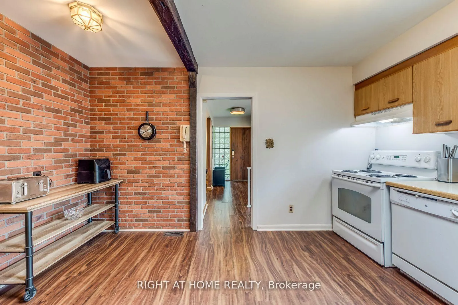 Photo 15 of 145 Highland Park Boulevard, Markham, Grandview — HOMEH